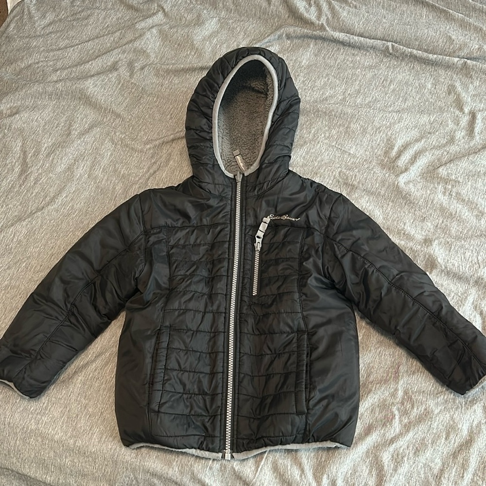 Reversible Eddie Bauer boys winter coat. Size 4 XXS